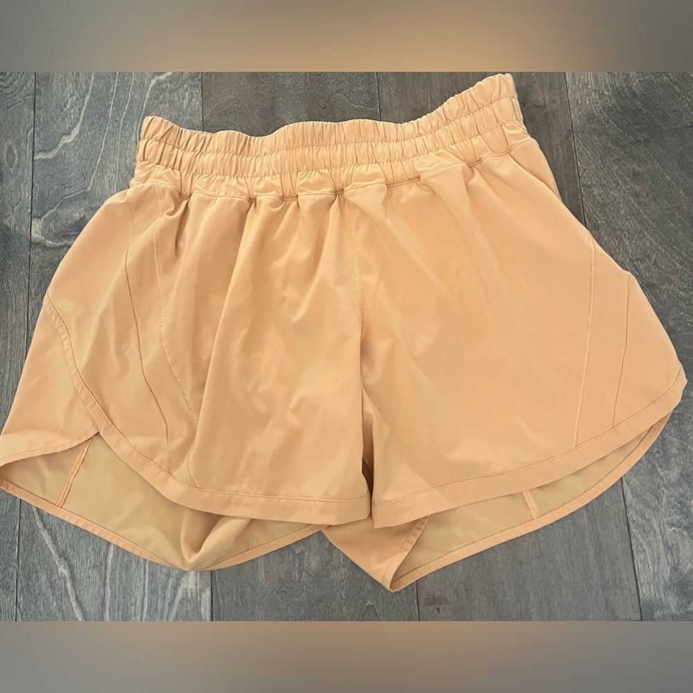 Lululemon Track That Mid-Rise Lined Short 5” Yellow/Orange color Size 10